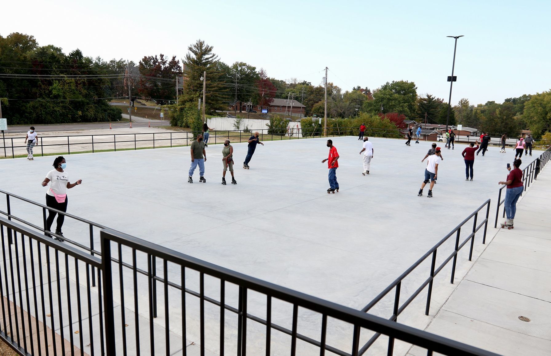 Dellwood skating rink opens